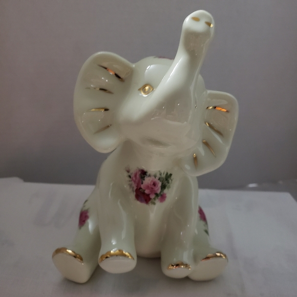 Vintage Porcelain Elephant from Formalities by Baum Brothers - Picture 1 of 9